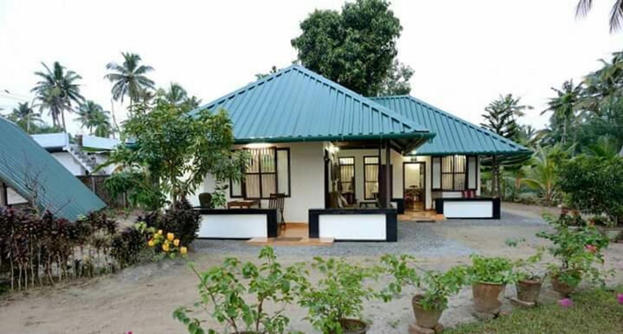 Kadaloram Beach Resort Kochi Exterior foto